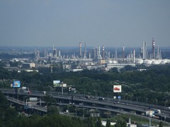 Slovnaft refinery at Novy Most, Slovakia. Photo by Wikipedia-user Frettie