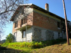 An old building in Bulgaria. Photo by pickled_newt