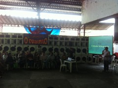 A public forum about police pacification and social services in the Cantagalo favela.