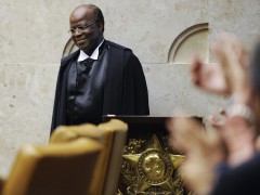 Current Minister of Superior Court Joaquim Barbosa at the ceremony of his possession. He was the referendary responsible for the process of Mensalão.Photo taken by Jonas Pereira/Agência Senado on Flickr. CC BY-NC 2.0